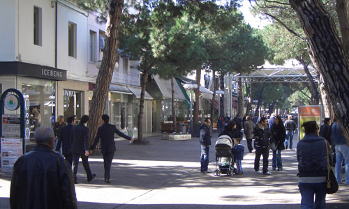 viale-ceccarini-Riccione viale-ceccarini-Riccione